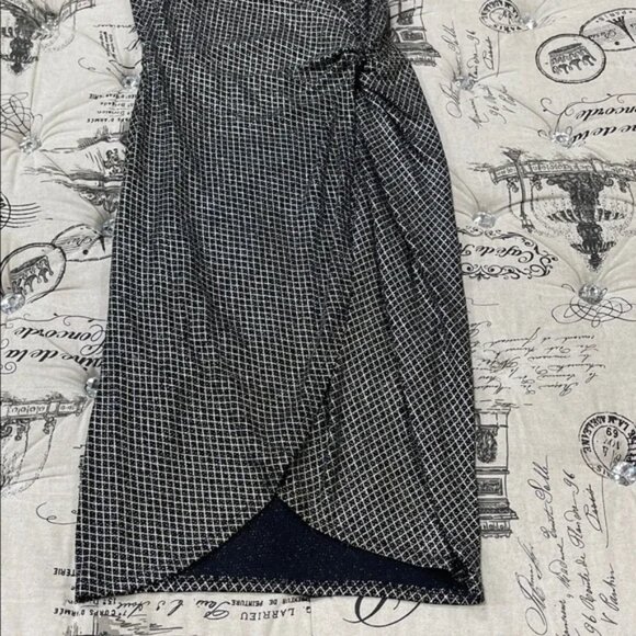 T Tahari Women's Sheath Dress - Picture 10 of 16